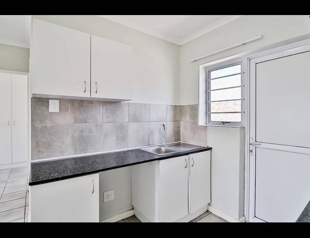 3 BEDROOM TOWNHOUSE RENTED IN FAIRVIEW